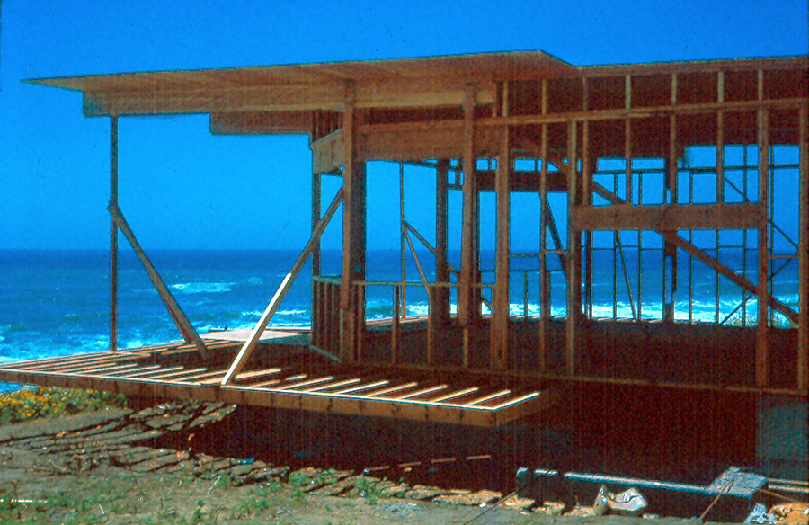 Box32 011 (Coastal house Esther designed - half hexagon)